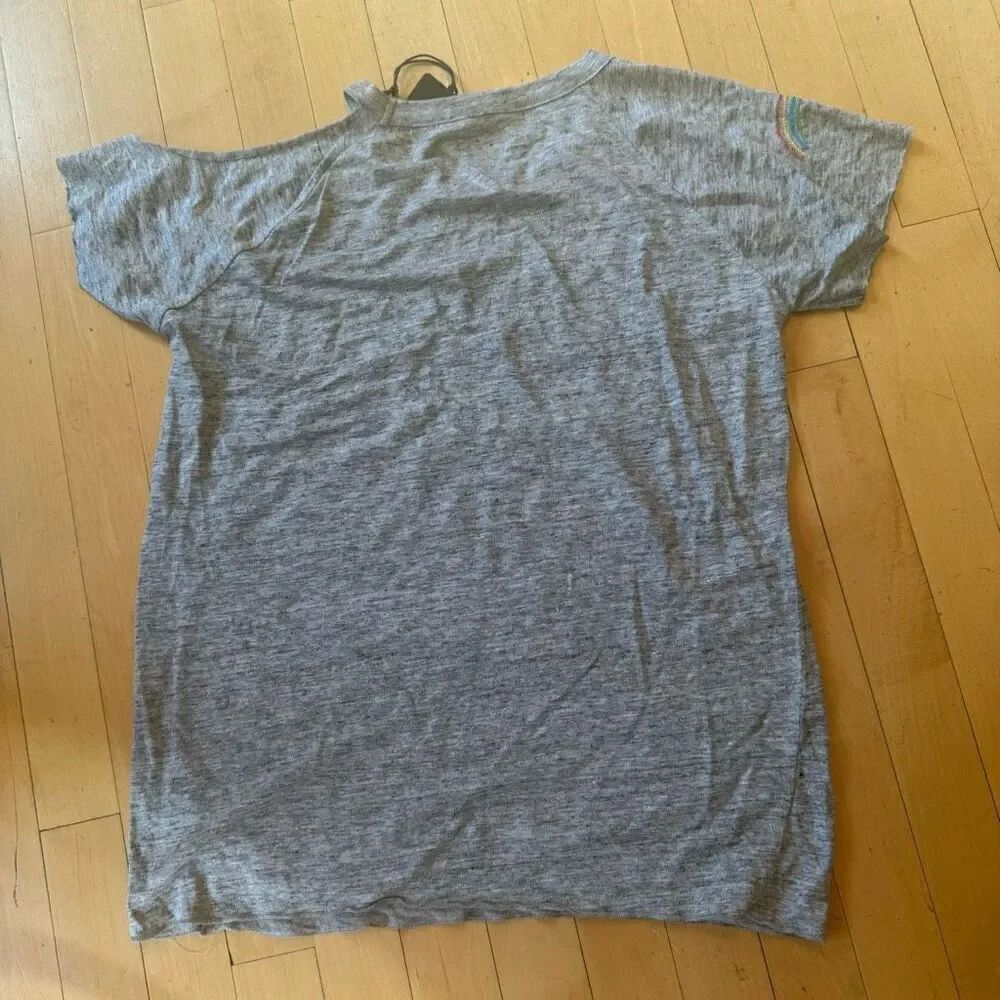$62 Chaser grey Tee size Small - Picture 2 of 4